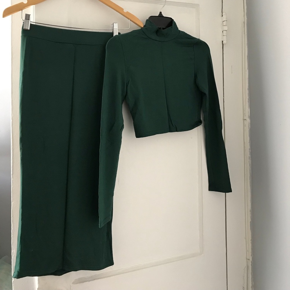 Naked wardrobe 2 pieces set, top & skirt